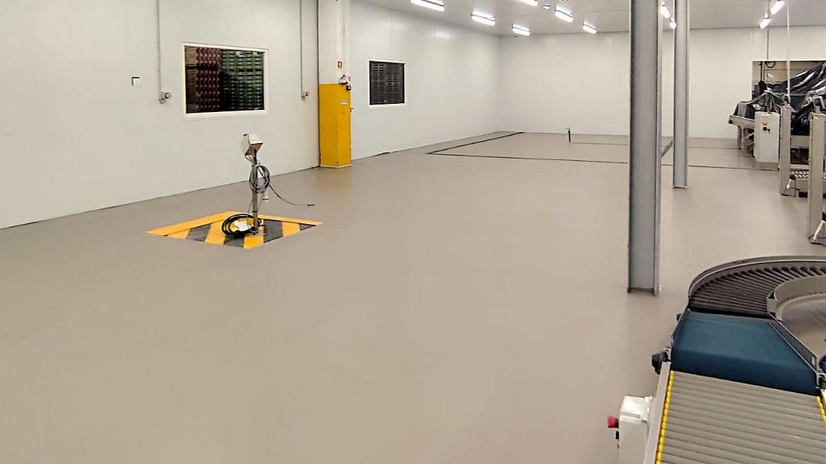 Epoxy Floor Maintenance Guide for Longer Service Life application detail image